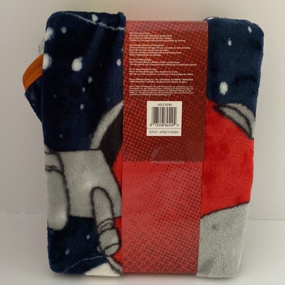 Ryan’s World Galaxy Explorers silky soft throw 40” X 50” - Picture 2 of 2